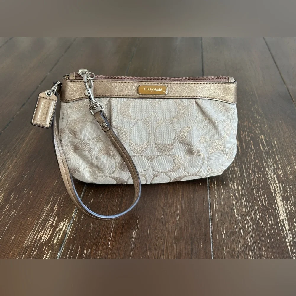 Coach signature logo wrislet Jacquard fabric